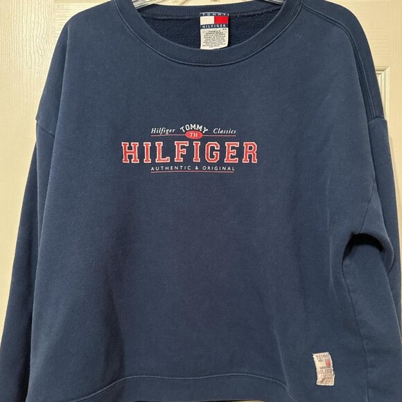 Navy Tommy Hilfiger crewneck sweatshirt with hand sewn embroidered patch logo - Picture 1 of 4
